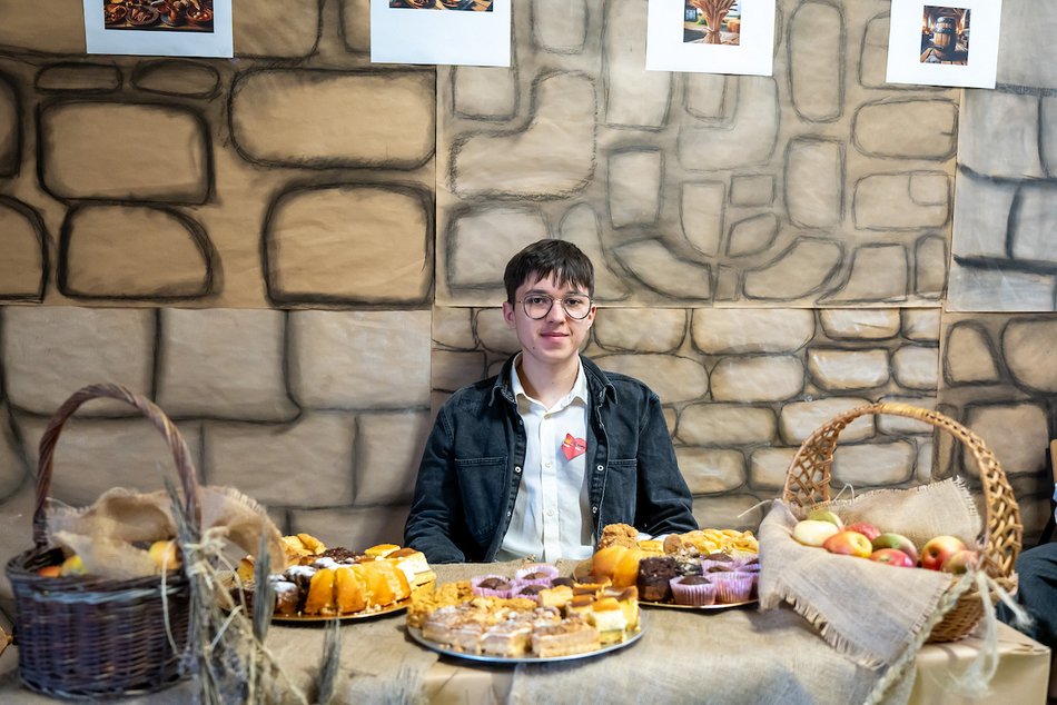 Łódź. 100-lecie Zespołu Szkół Ponadpodstawowych nr 5 w Łodzi. To była prawdziwa podróż w czasie!