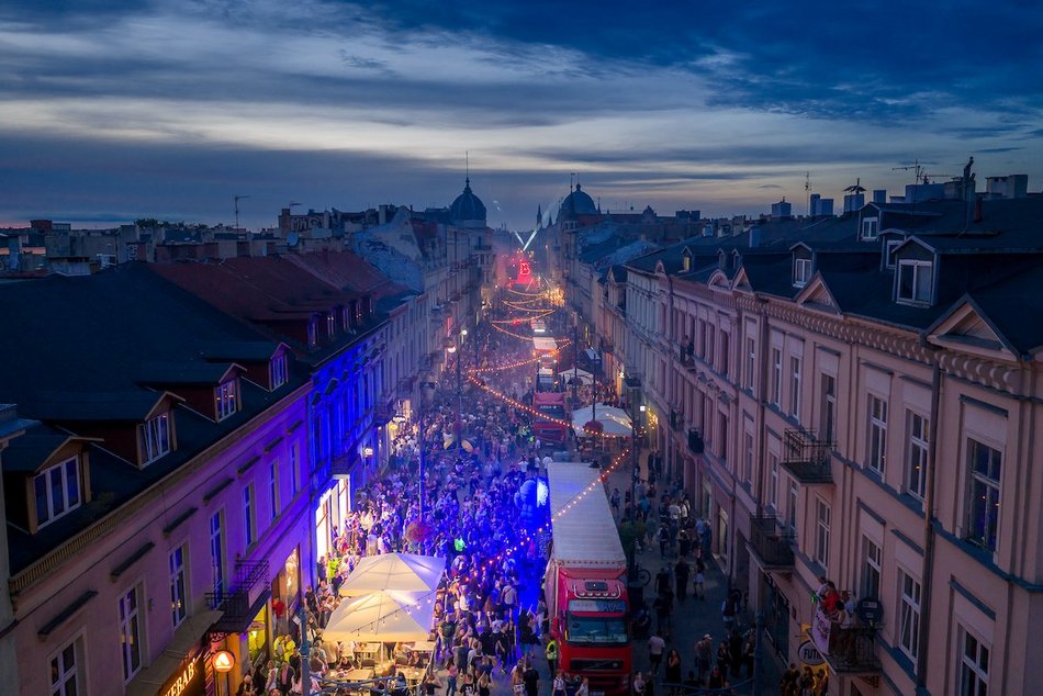 Łódź. To dopiero widok! Największy pochód w historii Parady Wolności w Łodzi z lotu ptaka!