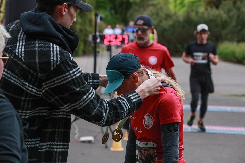 Łódź. Botaniczna Piątka. Setki łodzian pobiegły w Ogrodzie Botanicznym w Łodzi