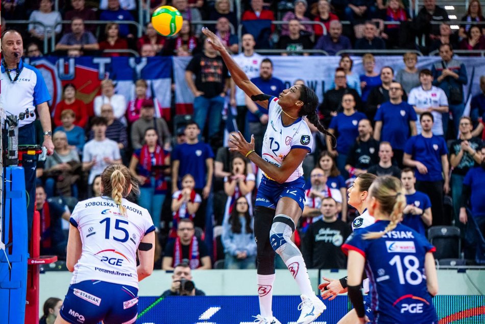 Łódź. PGE Grot Budowlani Łódź - Pallavolo Scandicci. Włoszki za mocne dla łodzianek