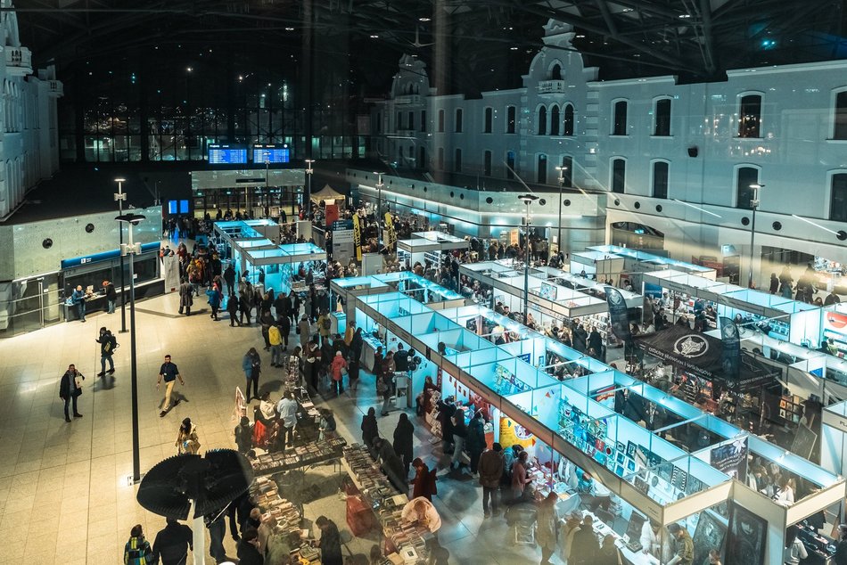 II Łódzkie Targi Książki na dworcu Łódź Fabryczna