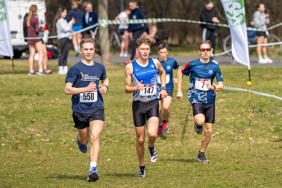 Łódź. Akademickie Mistrzostwa Polski w biegach przełajowych. Znajdź się na zdjęciach!