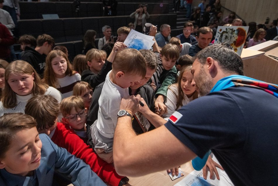 Łódź. Sławosz Uznański-Wiśniewski spotkał się z uczniami