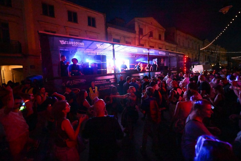 Łódź. Parada Wolności 2025 w Łodzi. Największy pochód w historii wystartował!