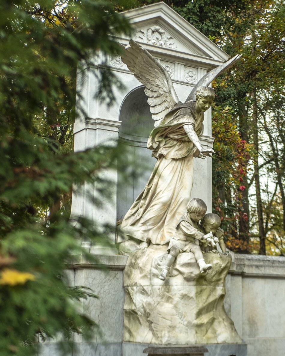Stary Cmentarz w Łodzi - pomnik Sofie Biedermann