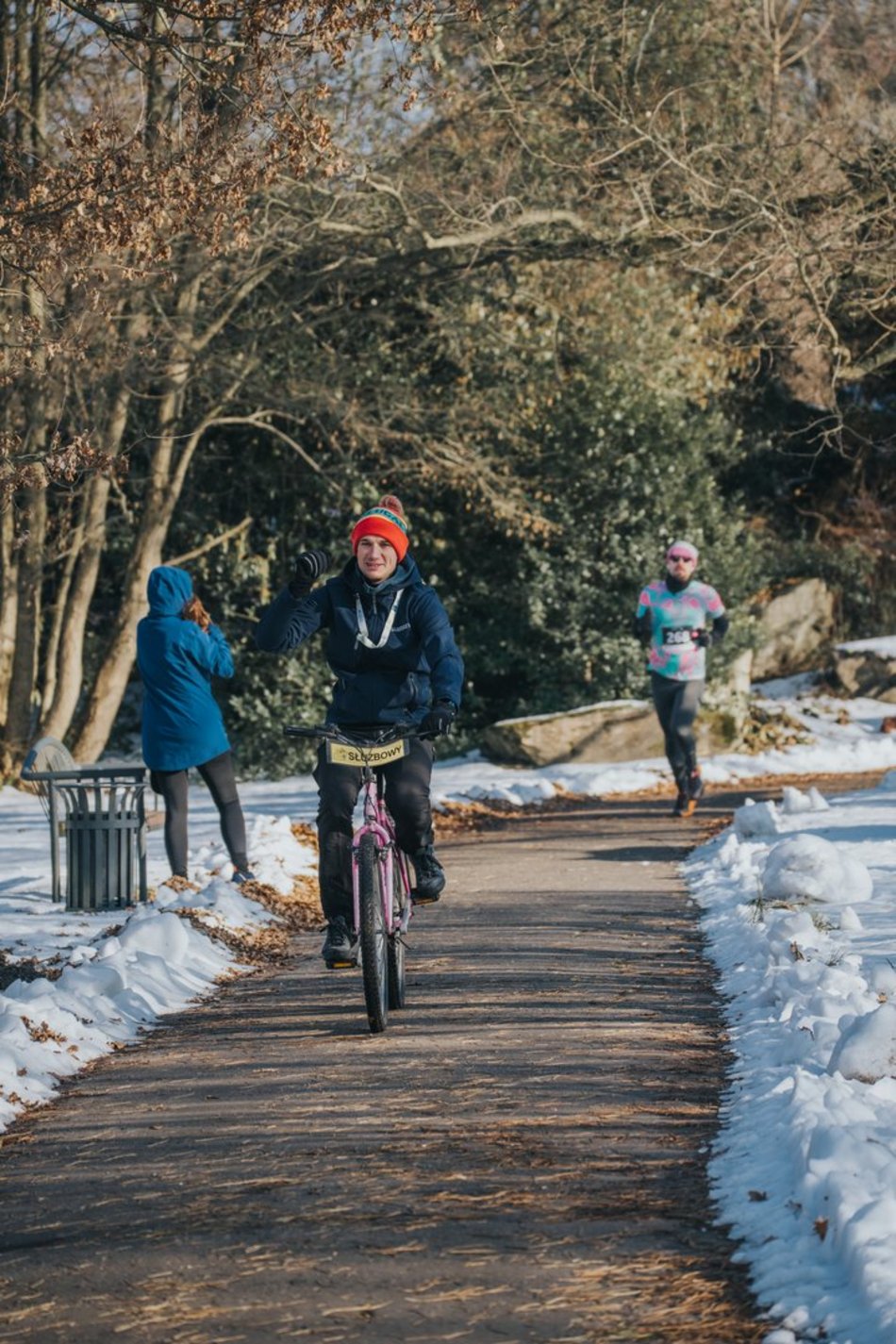 Botaniczna Piątka w Ogrodzie Botanicznym w Łodzi. Galeria z mroźnego biegu