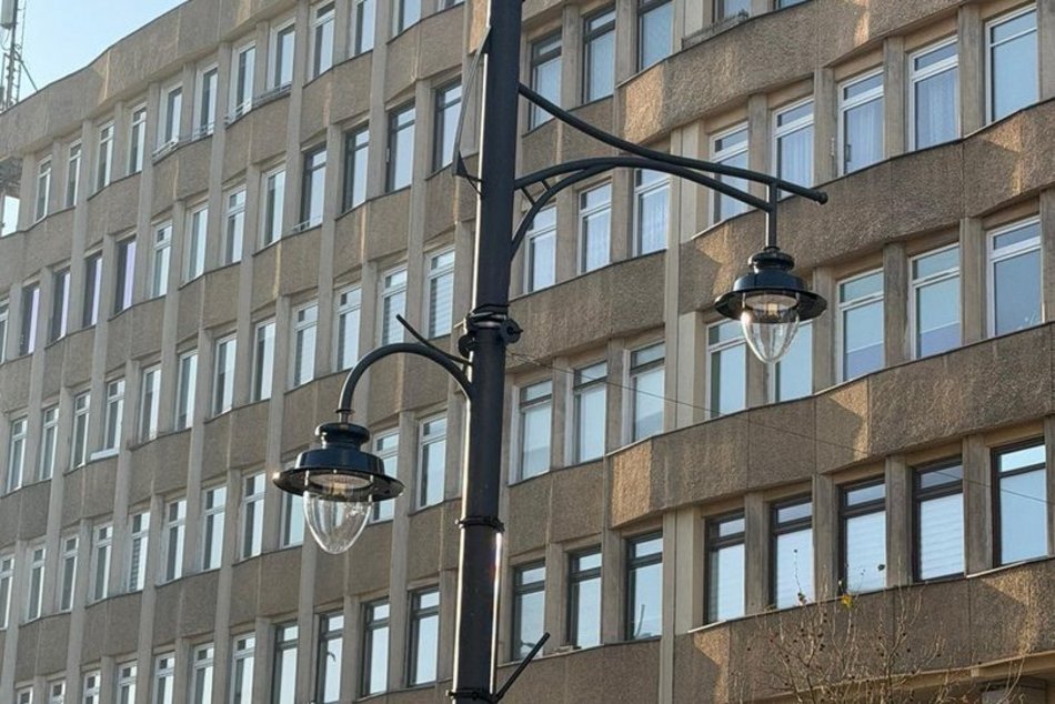 Nowe oświetlenie na Piotrkowskiej w Łodzi. Będzie jaśniej, nowocześniej i energooszczędnie!