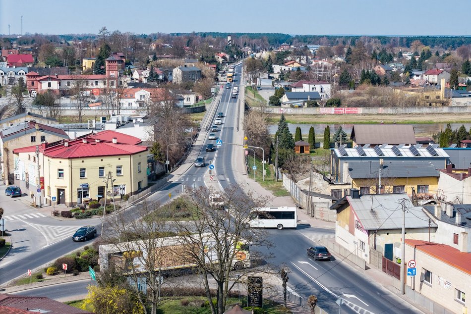 Łódź. Remont dworca w Sulejowie. Drewniane perony, poczekalnia i nowa zieleń odmienią betonowy plac!