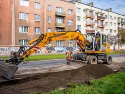 Łódź. Remont Uniwersyteckiej w Łodzi. Stara nawierzchnia już zerwana!
