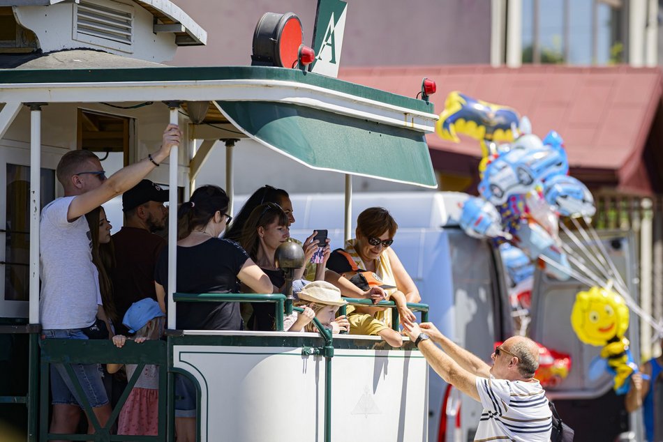 Łódź. Piknik otwarcia Szczecińskiej w Łodzi wielkim hitem. Tłumy łodzian bawią się świetnie