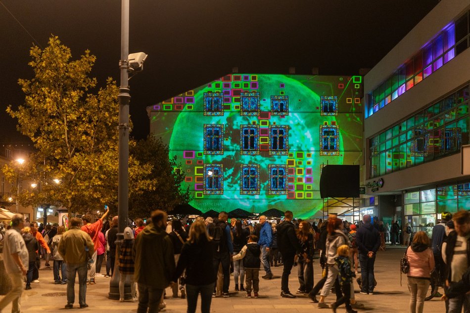 Light Move Festival 2024. Iluminacje na Piotrkowskiej przyciągnęły tłumy!
