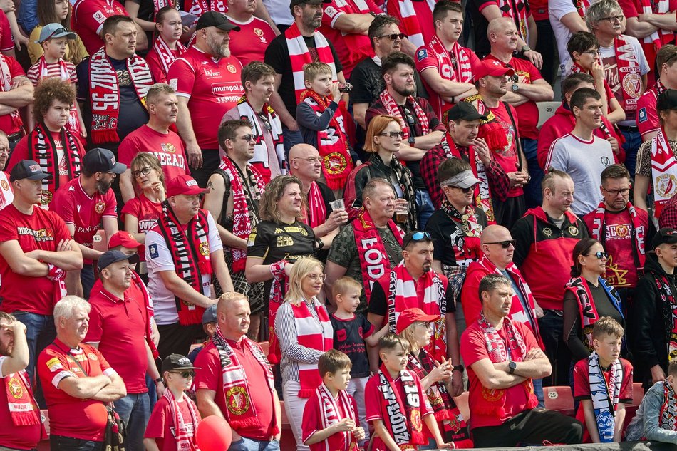 Kibice na meczu Widzewa Łódź