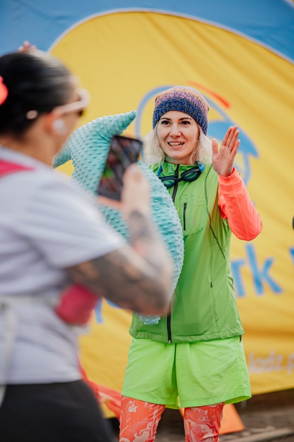 Łódź. Strefa kibica na DOZ Maraton Łódź 2026. Jak Łodzianie dopingowali biegaczy?