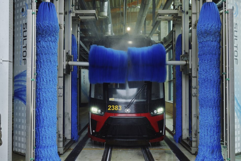 Łódź. Tramwaje i autobusy MPK Łódź do kąpieli. Na co dzień, nie tylko od święta!