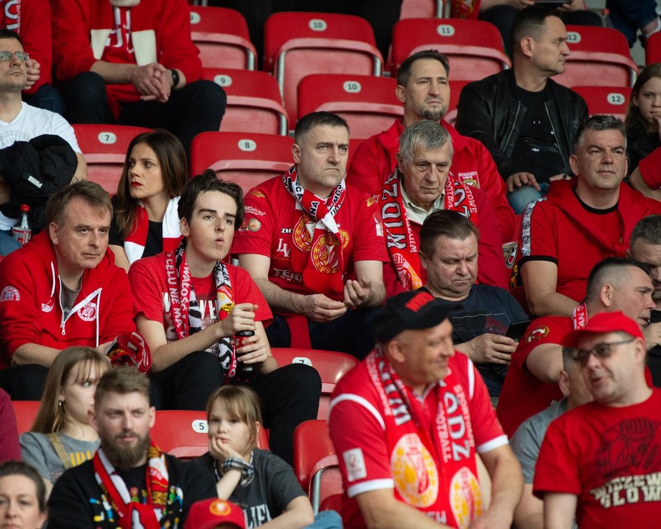 Kibice na meczu Widzewa Łódź z Koroną Kielce