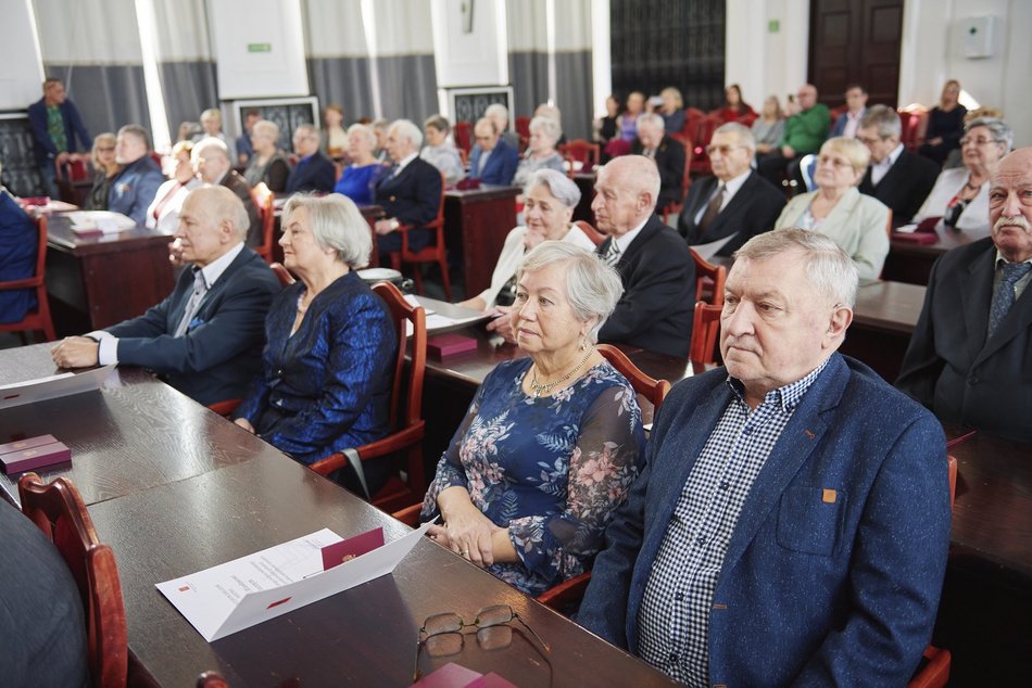 Uroczystość wręczenia medali z okazji długiego pożycia małżeńskiego