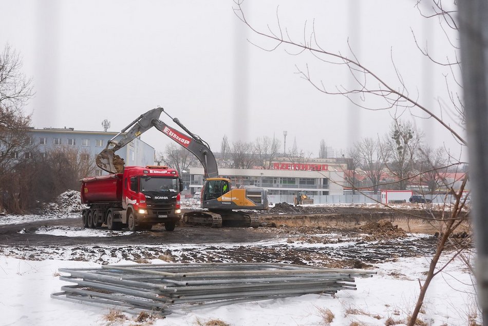 Łódź. Pierwsze koparki na budowie przy Pabianickiej