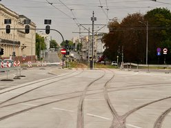 Łódź. Koniec remontu torowisk w centrum Łodzi. Autobusy i tramwaje MPK Łódź wracają na swoje trasy