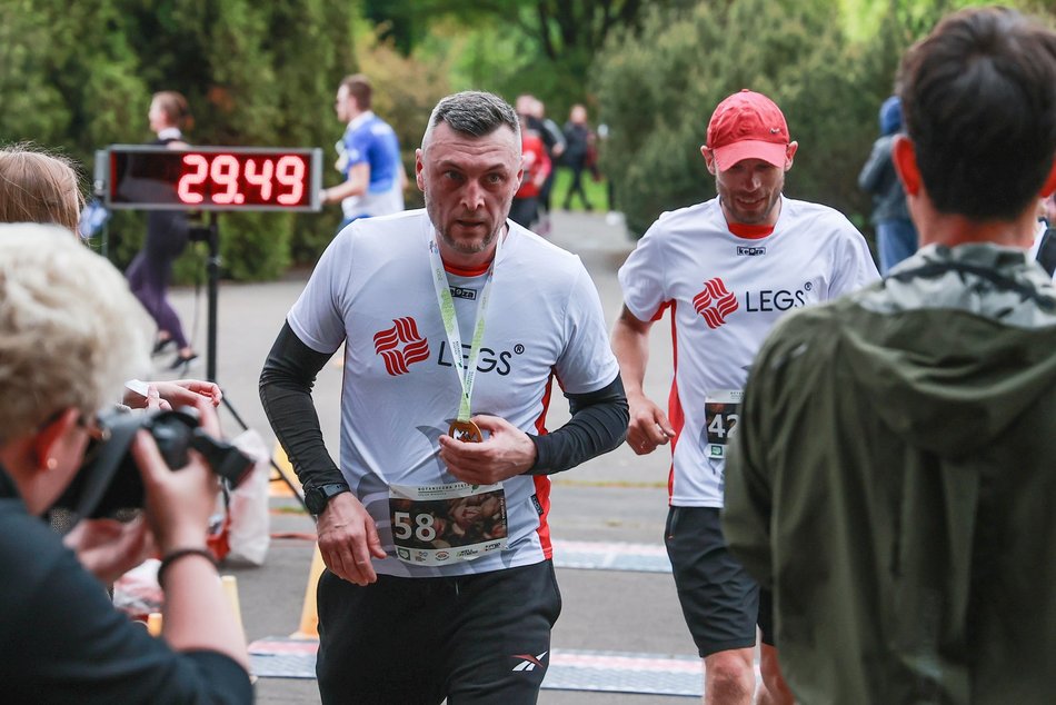 Łódź. Botaniczna Piątka. Setki łodzian pobiegły w Ogrodzie Botanicznym w Łodzi