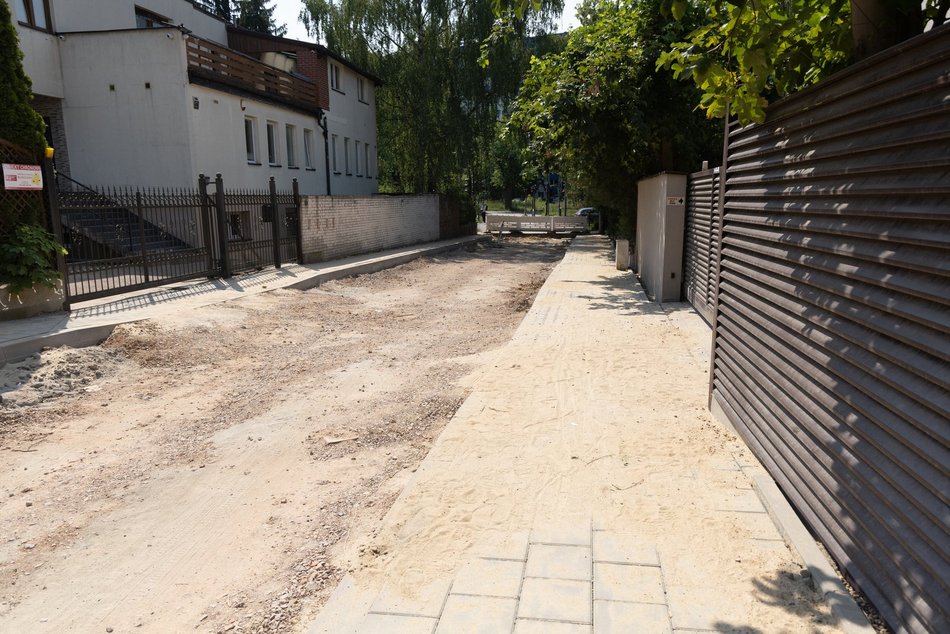 Łódź. Remont dróg na Julianowie w Łodzi. Jak przebiegają prace na Biegańskiego, Malwowej i Żarnowcowej?