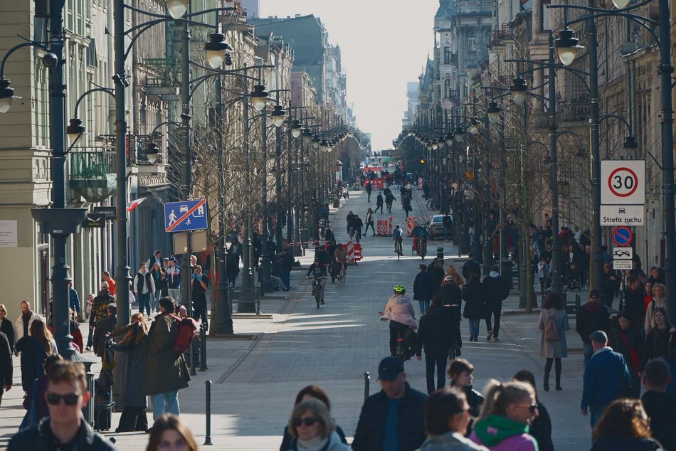 Wiosna w Łodzi! Piotrkowska i Plac Wolności pełne spacerowiczów!