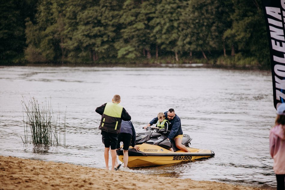 Rodzinny piknik na Stawach Stefańskiego