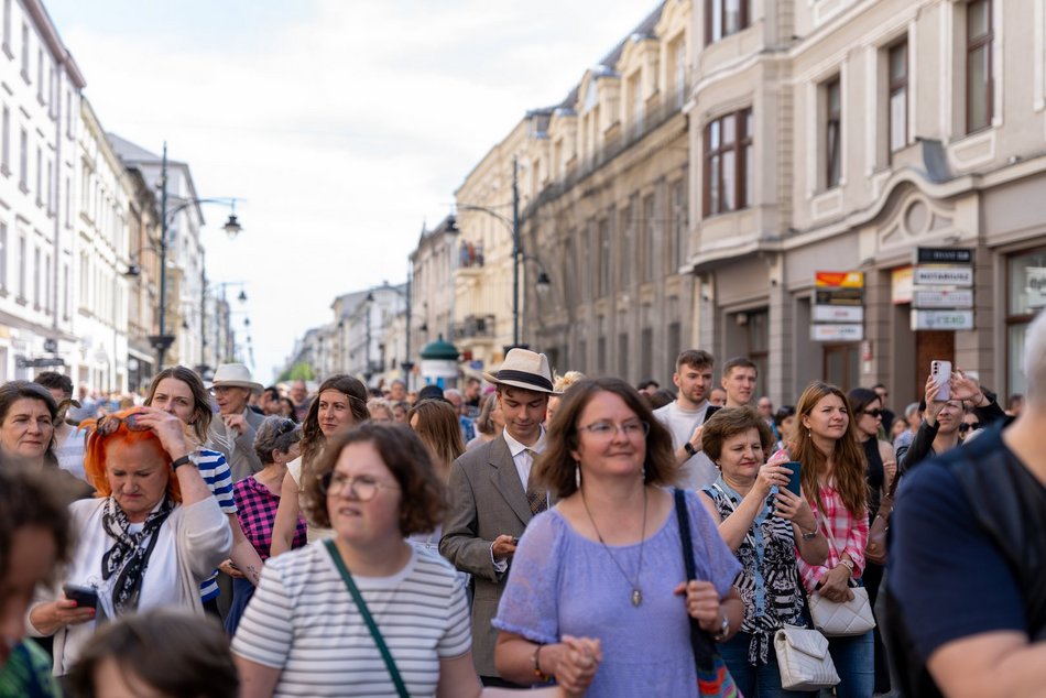 Swingowy Spacer po Piotrkowskiej powrócił