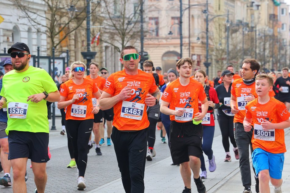 Łódź. DOZ Maraton Łódź 2026. Brałeś udział w biegu na 10 km? Znajdź się na zdjęciach!