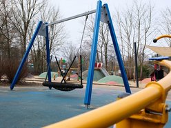 Łódź. Przeglądy placów zabaw w Łodzi. Piracki statek na Młynku w odświeżonym wydaniu