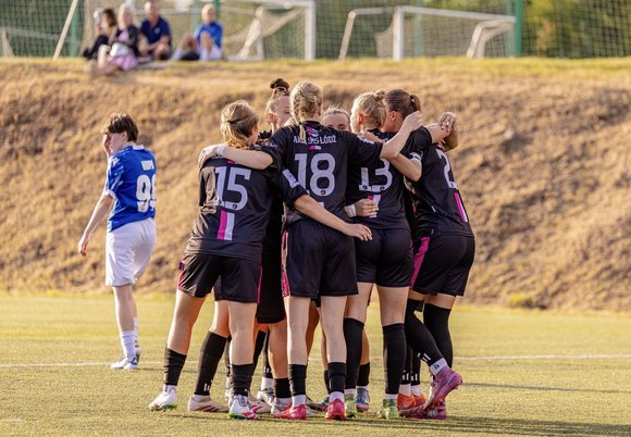 Wymarzony początek sezonu. AKS SMS Łódź wiceliderem II Ligi Kobiet!