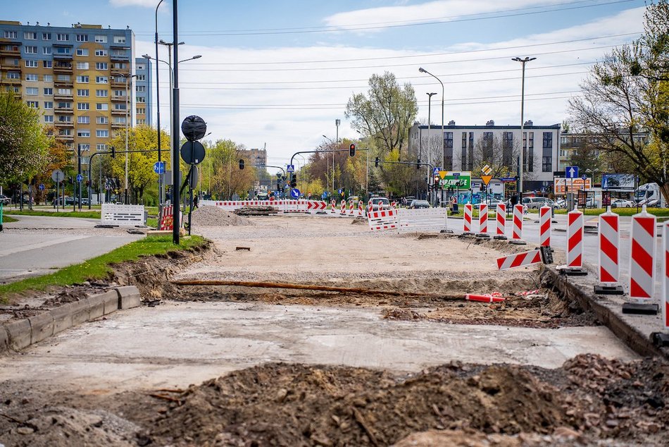 Łódź. Remont Wielkopolskiej. Mogą układać pierwszą warstwę asfaltu