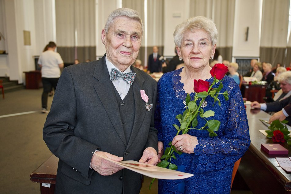Małżeństwa z Łodzi uhonorowane medalami za wieloletnie pożycie