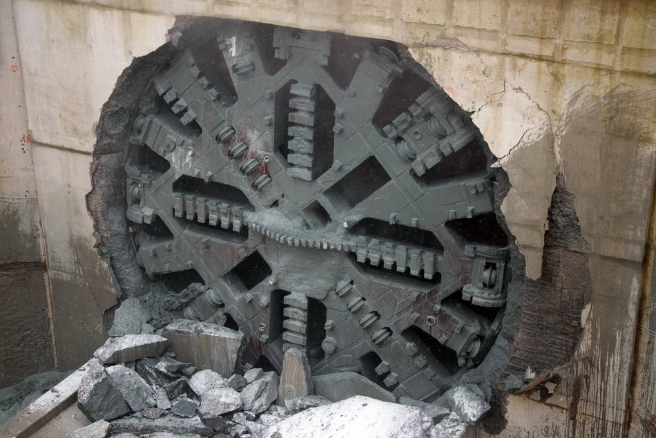 Tunel średnicowy pod Łodzią. Tarcza Faustyna przebiła się na Żabieniec
