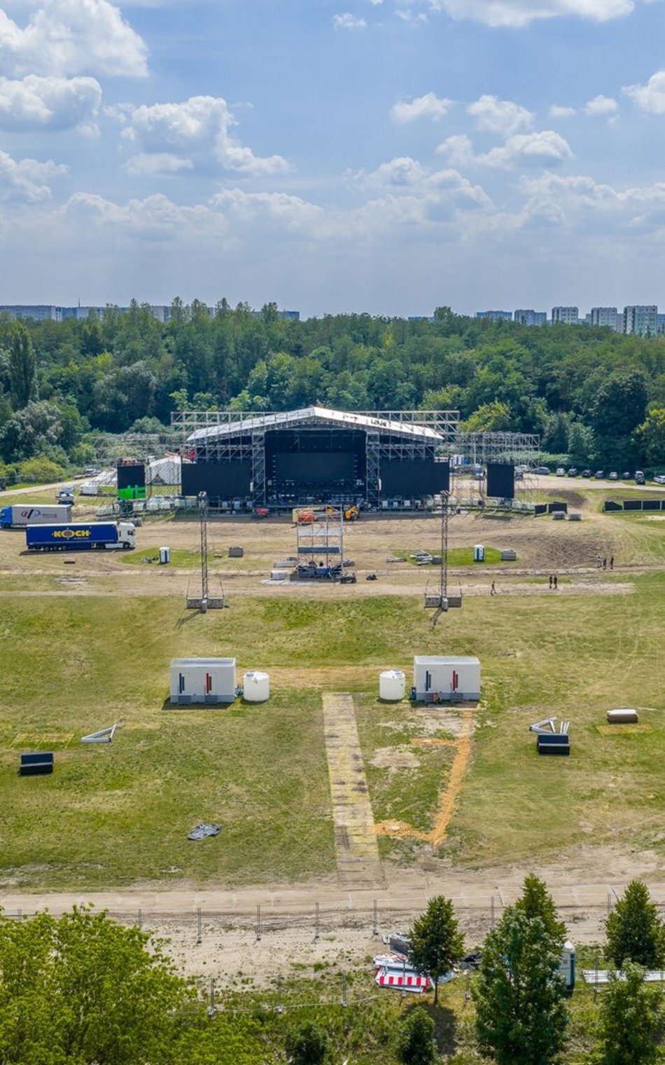 Łodź Summer Festival 2025. Zobacz, jak powstaje festiwalowe miasteczko