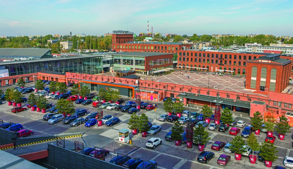 Manufaktura przed i po rewitalizacji