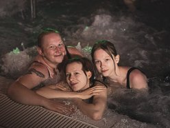 After party Łódź Summer Festival 2025. Impreza przeniosła się do Aquaparku Fala