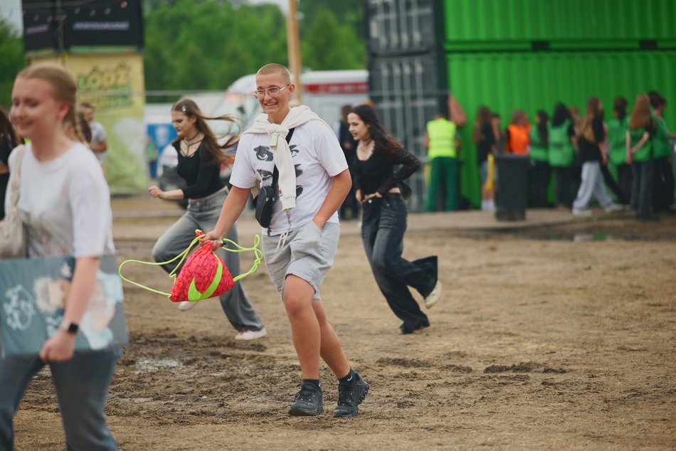 Deszcz im niestraszny! Pierwsi festiwalowicze rozpoczęli trzeci dzień Łódź Summer Festival 2025!
