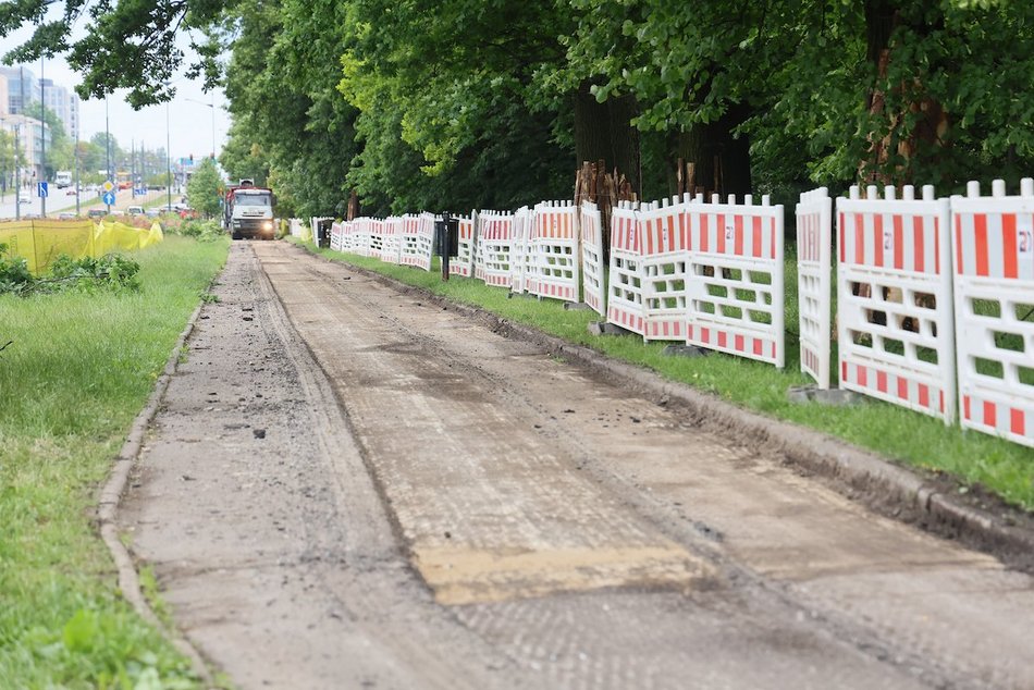 Ruszyła budowa drogi rowerowej wzdłuż trasy W-Z. Zobacz galerię z prac
