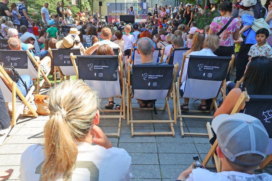 Baśniowa Piotrkowska w Pasażu Róży skradła uwagę dzieci. Tłumy na spektaklu