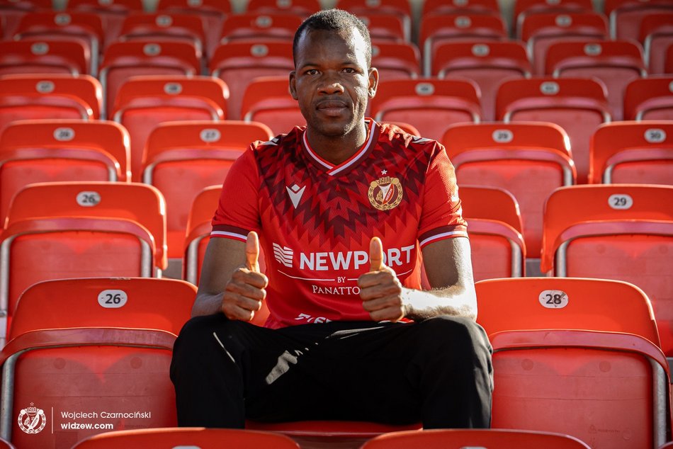 Widzew Łódź w końcu ma nowego napastnika! Czy to ostatni transfer tego lata?