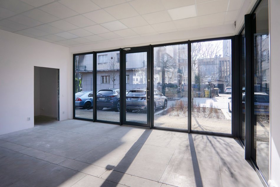 Łódź. Plac Komuny Paryskiej w Łodzi otwiera się na najemców. Stwórz tam własny biznes!