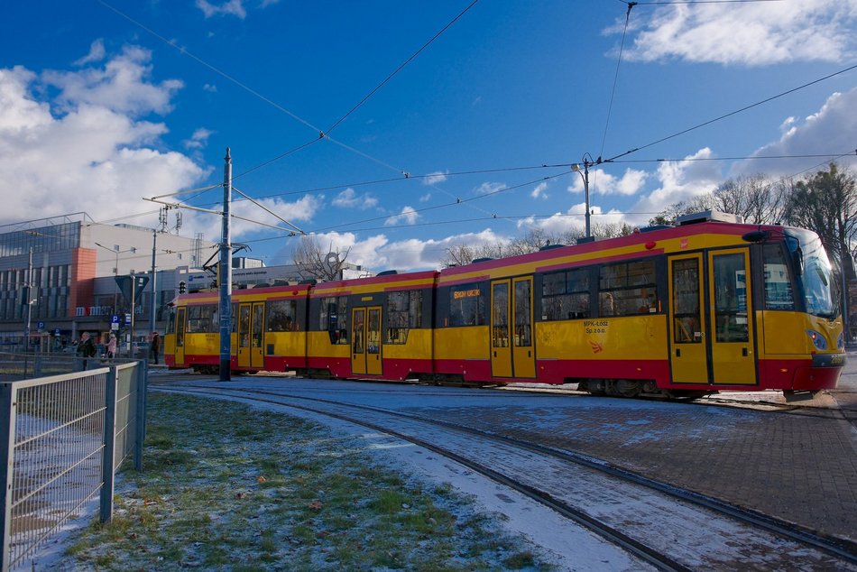 Łódź. Remont torowiska na Placu Niepodległości w Łodzi. Zmiany w rozkładach MPK Łódź