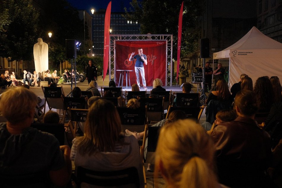 Łódź. Stand-up na Piotrkowskiej. W pasażu Schillera znów było pełno dobrego humoru