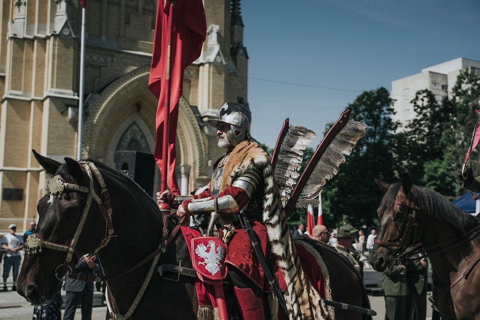 Łódź. Święto Wojska Polskiego w Łodzi. Wielka parada, piknik, rekonstrukcje historyczne