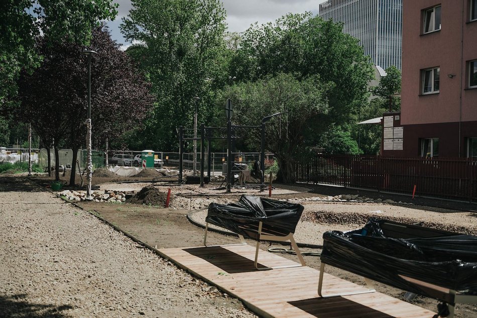 Łódź. Zielony skwer w centrum Łodzi rośnie w oczach! Jeszcze w sierpniu zakończą się prace