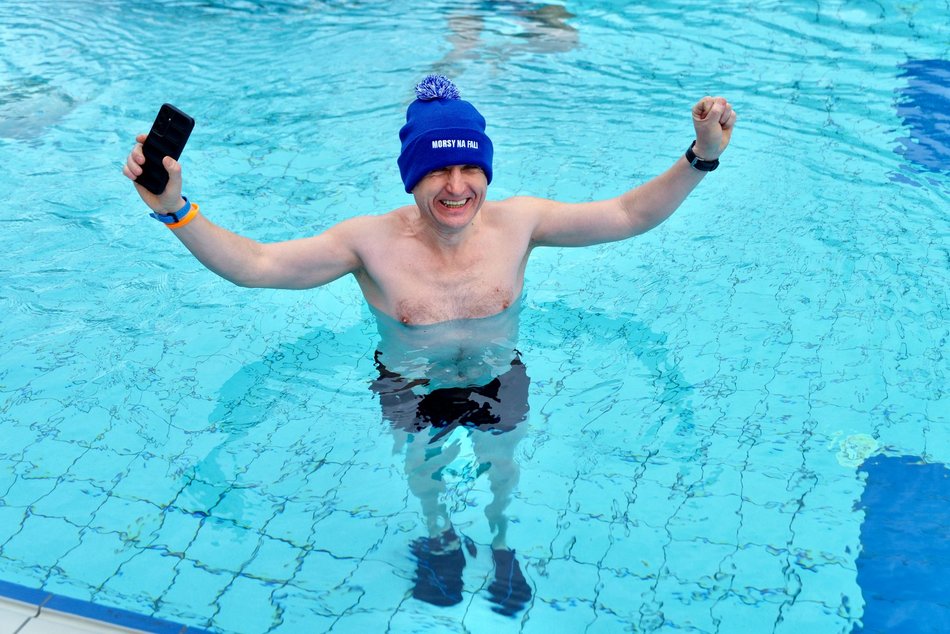 Łódź. Morsowanie w Aquaparku Fala