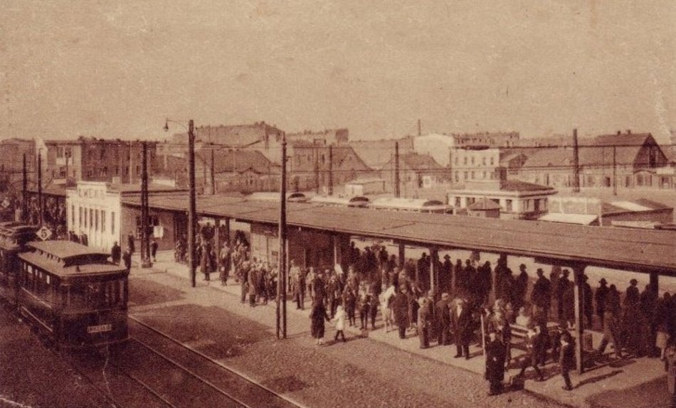 archiwalna fotografia przedstawiająca Łódź w dawnych czasacch