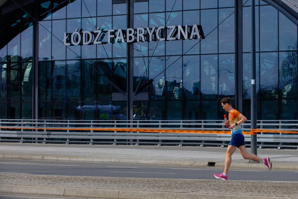 Łódź. DOZ Maraton Łódź 2026. Brałeś udział w biegu? Odszukaj się w galerii i zapisz na pamiątkę!