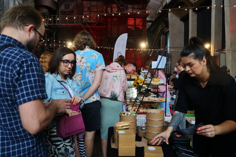 Łódź. Kulinarna odsłona 602. Urodzin Łodzi. Targ Śniadaniowy w Fuzji przyciągnął tłumy!