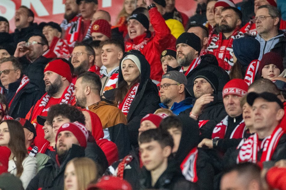 Łódź. Kibice na meczu Widzew Łódź - Lech Poznań. Byłeś/aś? Znajdź się w galerii!